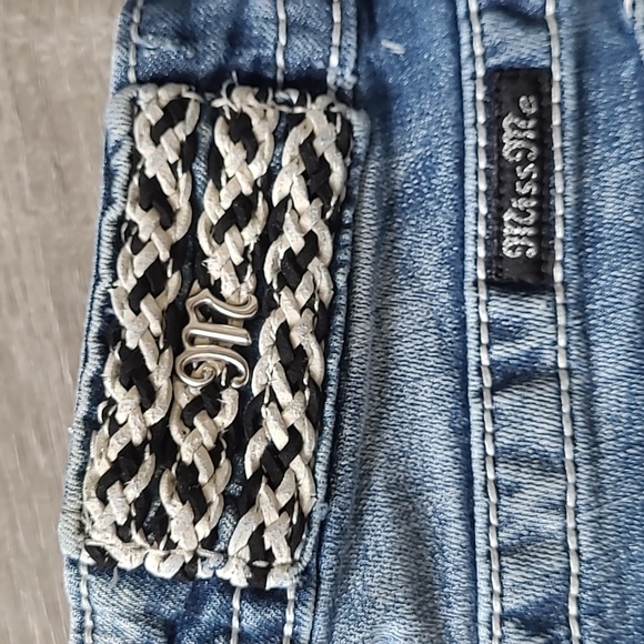 Miss Me Mid-Rise Boot Cut 27 Style No MP86588 34 Inseam - Picture 4 of 16